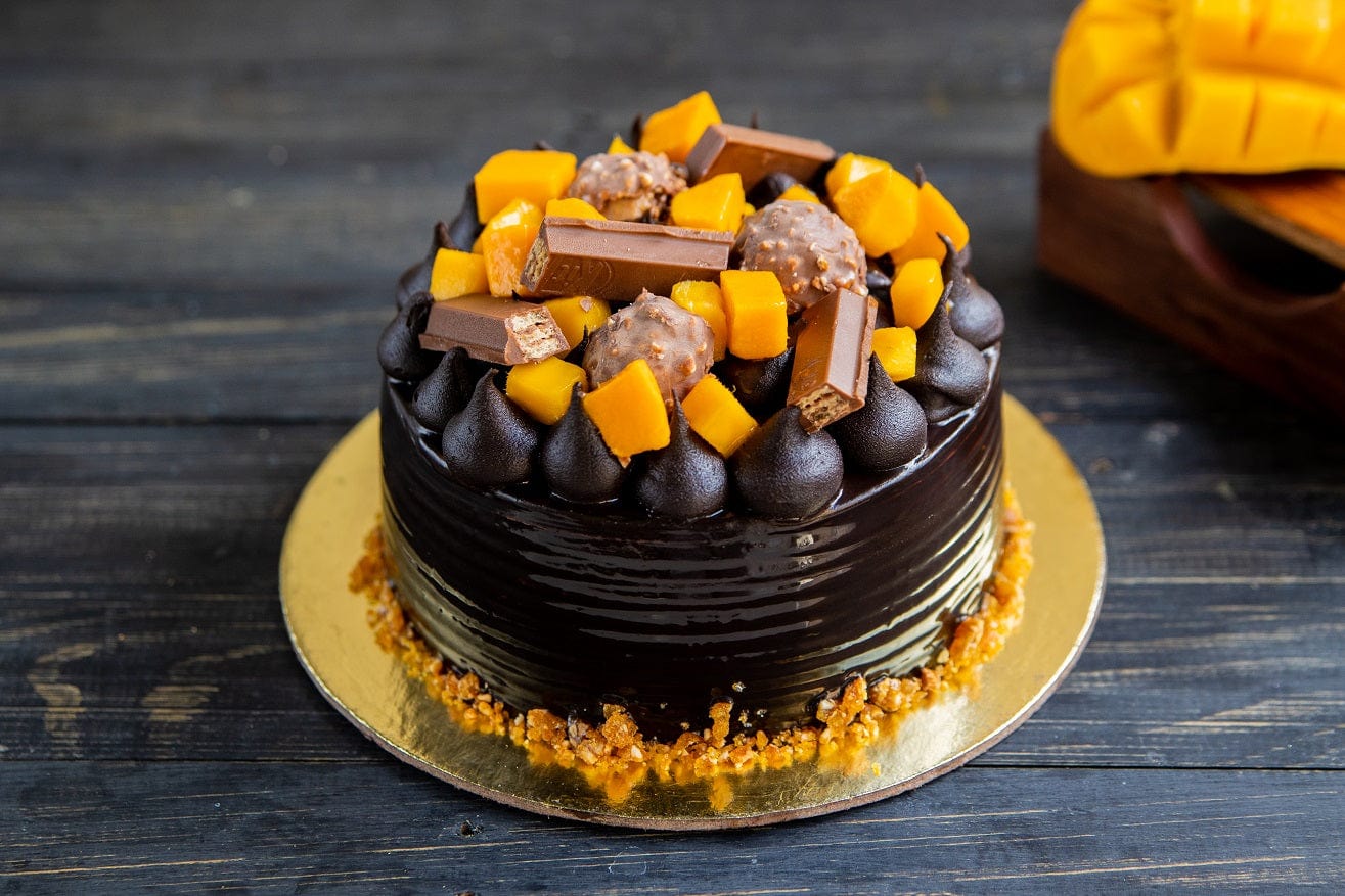 legateaucakes 1/2kg / Egg Chocolate Mango Cake