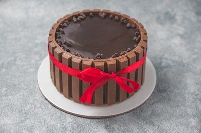 KitKat Chocolate Cake