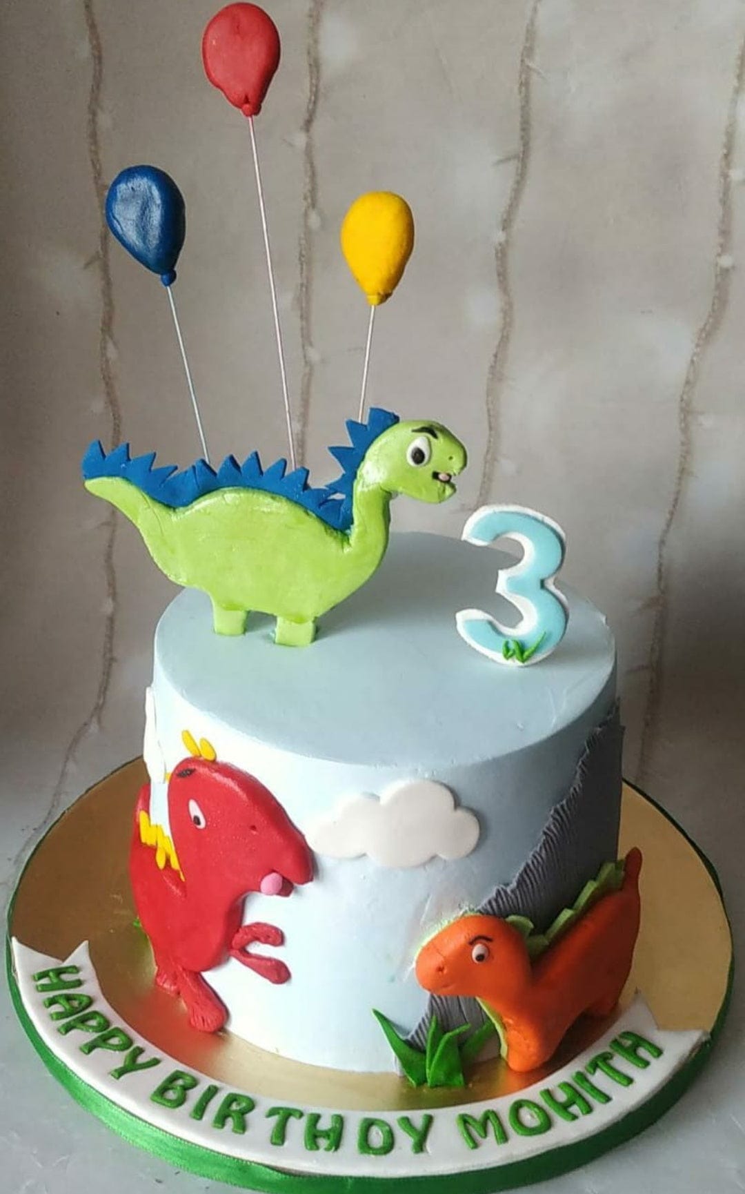legateaucakes 1kg / Fruit of Forest / Egg Colorful Dino cake
