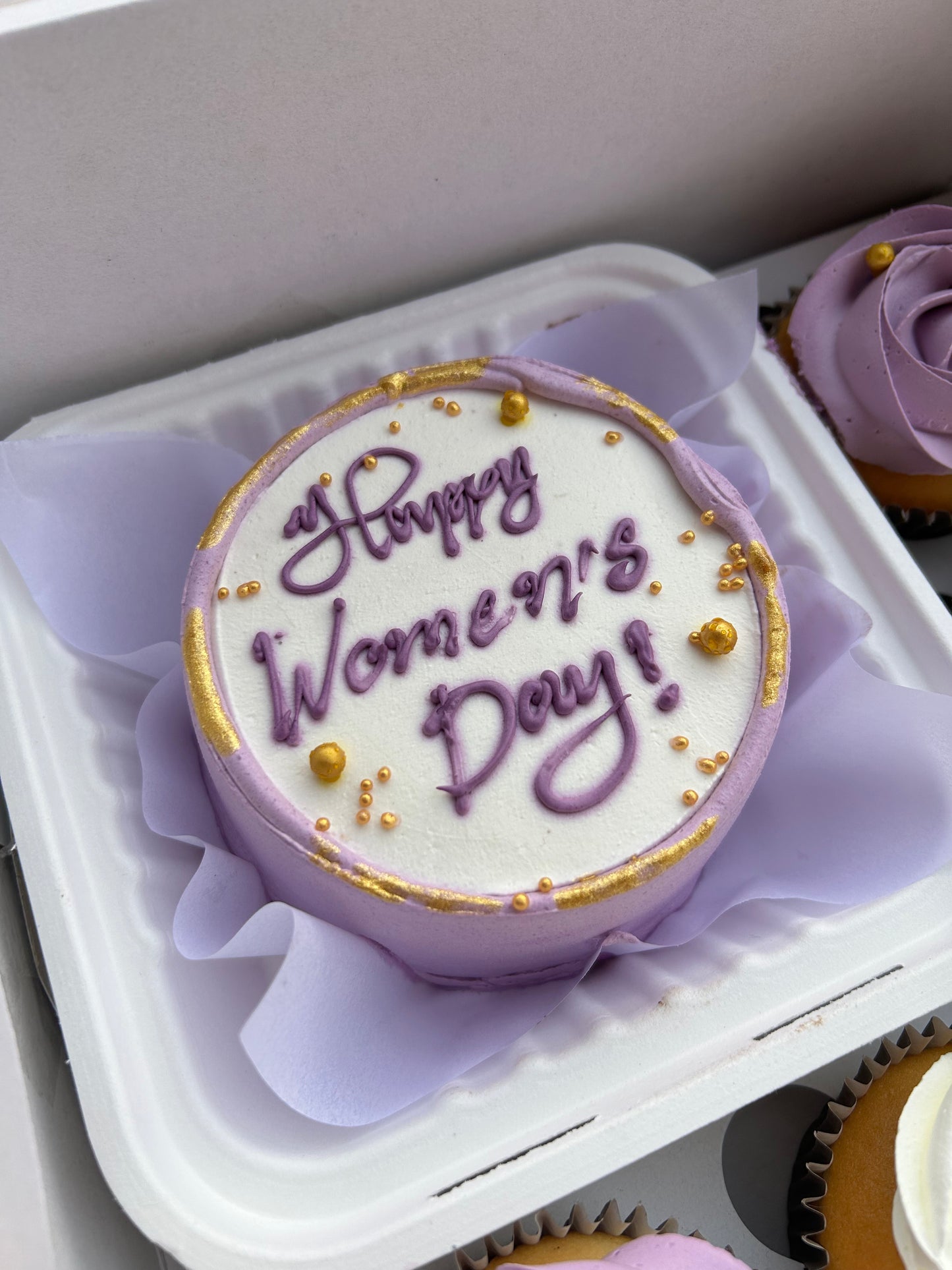 Elegant Women's Day Celebration Hamper