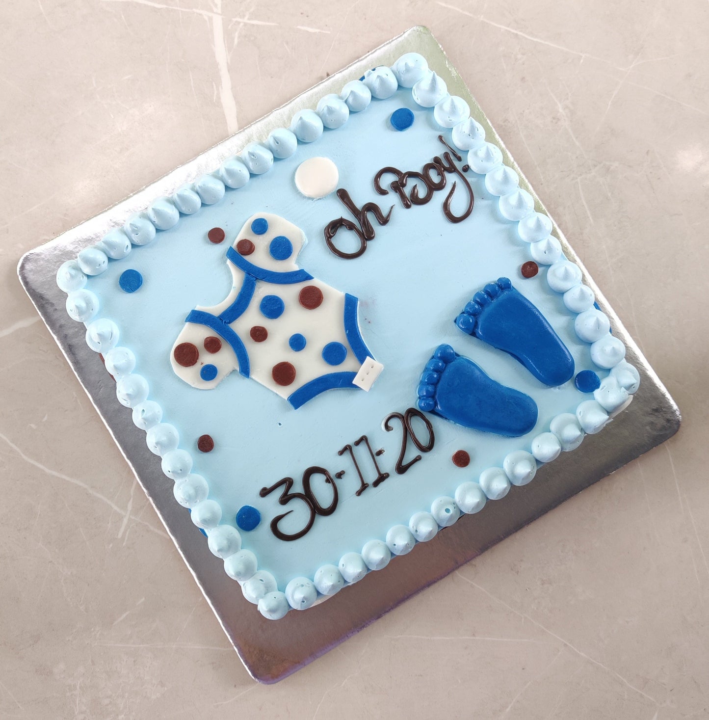 legateaucakes Baby Romper Cake