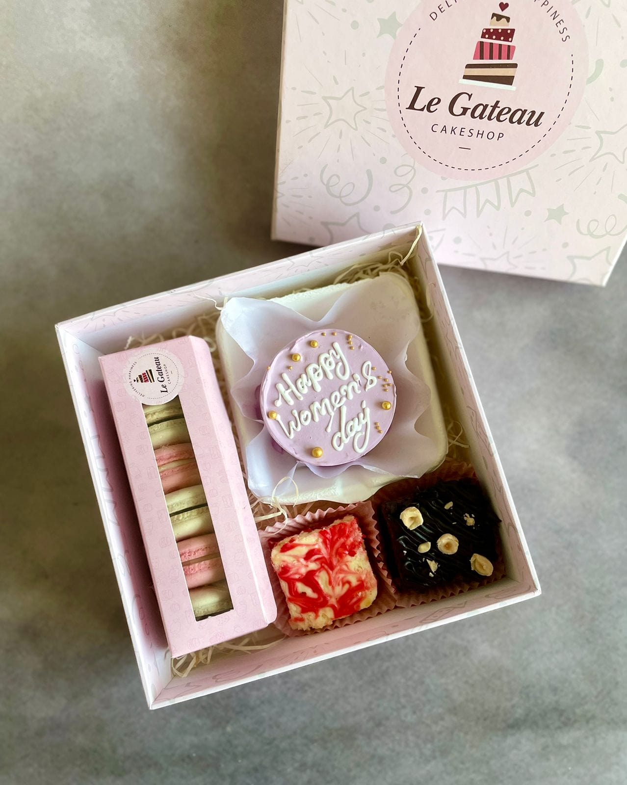 legateaucakes Egg Indulgent Hamper