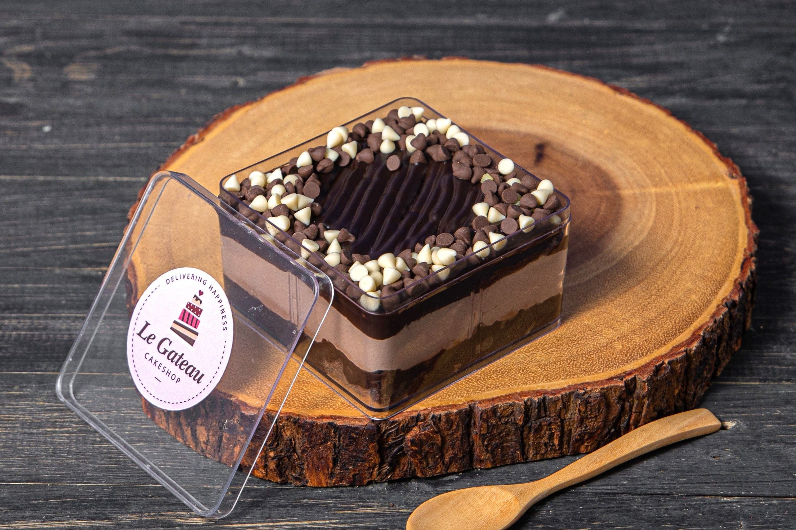 Chocolate Tub Cake | Chocolate dessert box | Mini Chocolate Cake - YouTube
