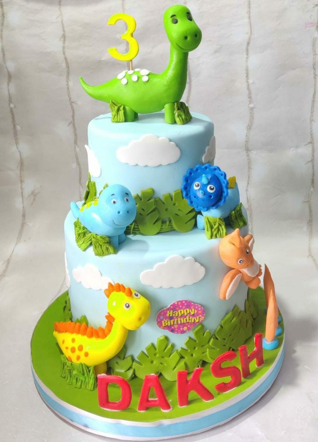 legateaucakes 3kg / Fruit of Forest / Egg Dino Party