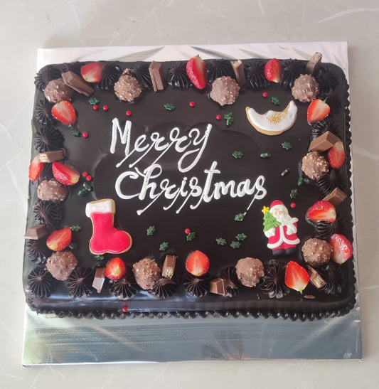 Christmas Chocolate Strawberry Cake